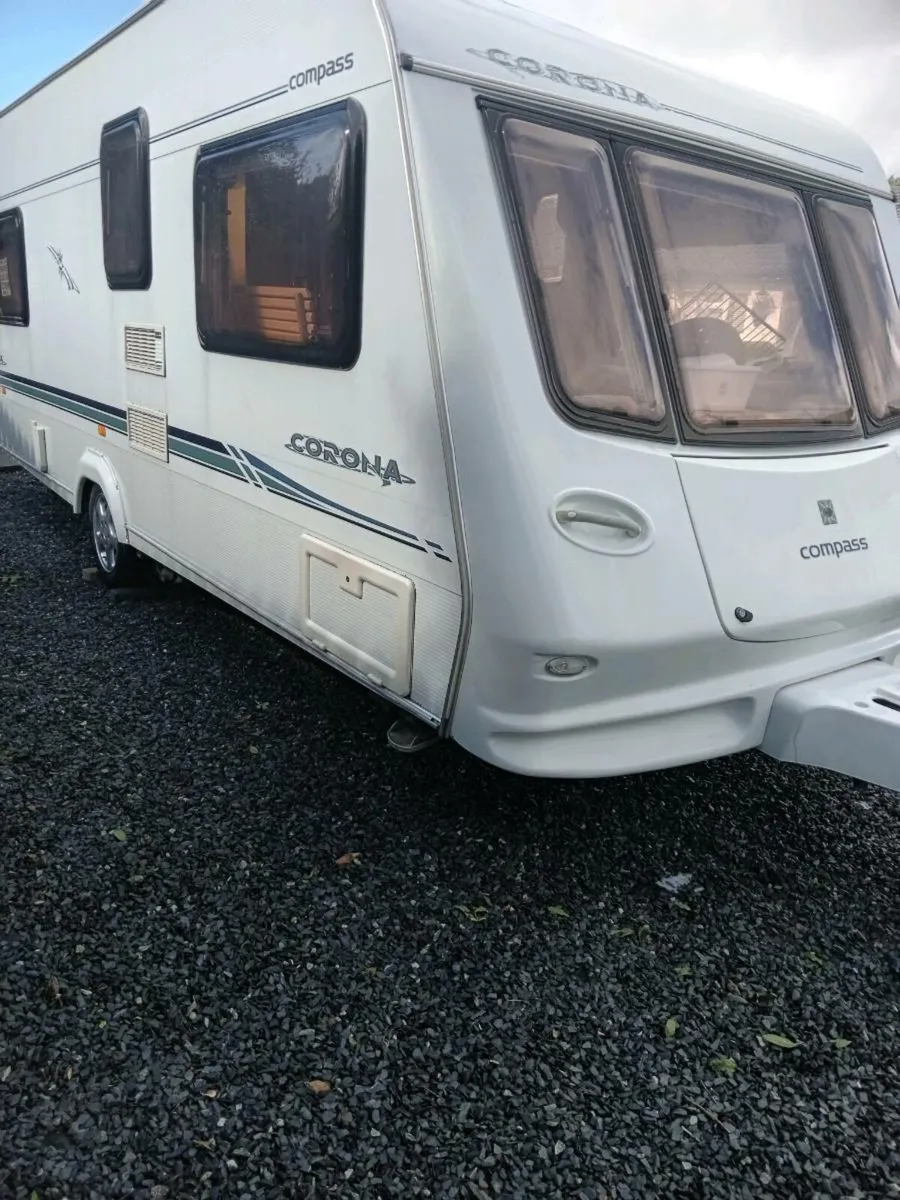 Caravan  fixed  bed - Image 3