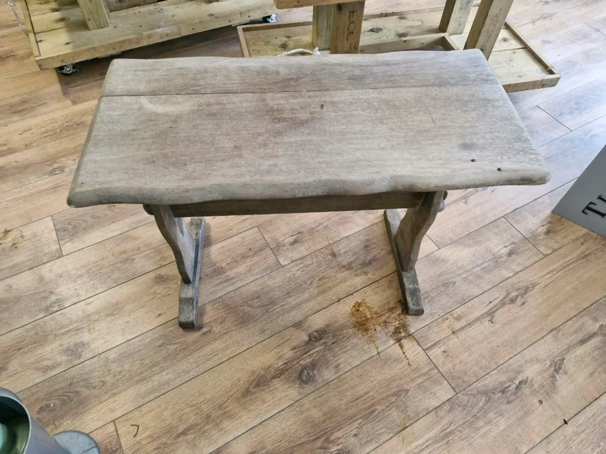 Solid wood occasional table - Image 1