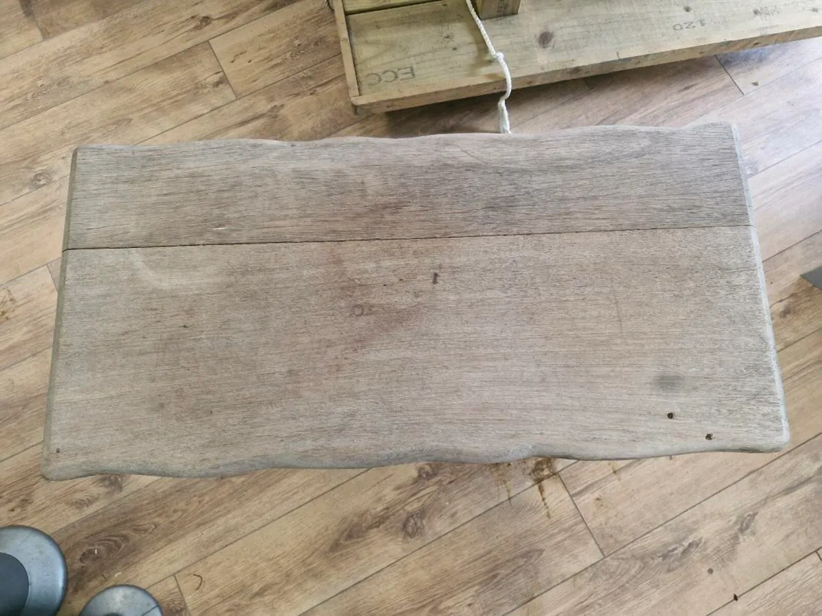 Solid wood occasional table - Image 3