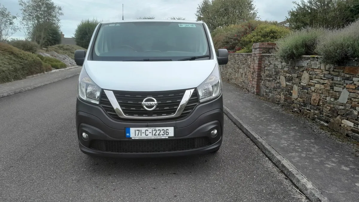 2017 Nissan nv300 L,w,b - Image 3