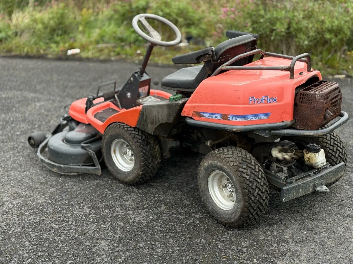 Husqvarna Front Deck Lawnmower - Image 3