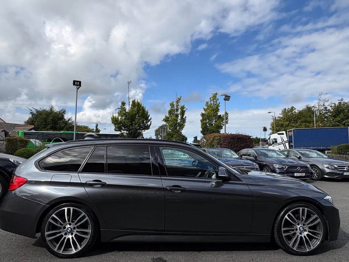 131 BMW 318D M-Sport Estate - Image 4
