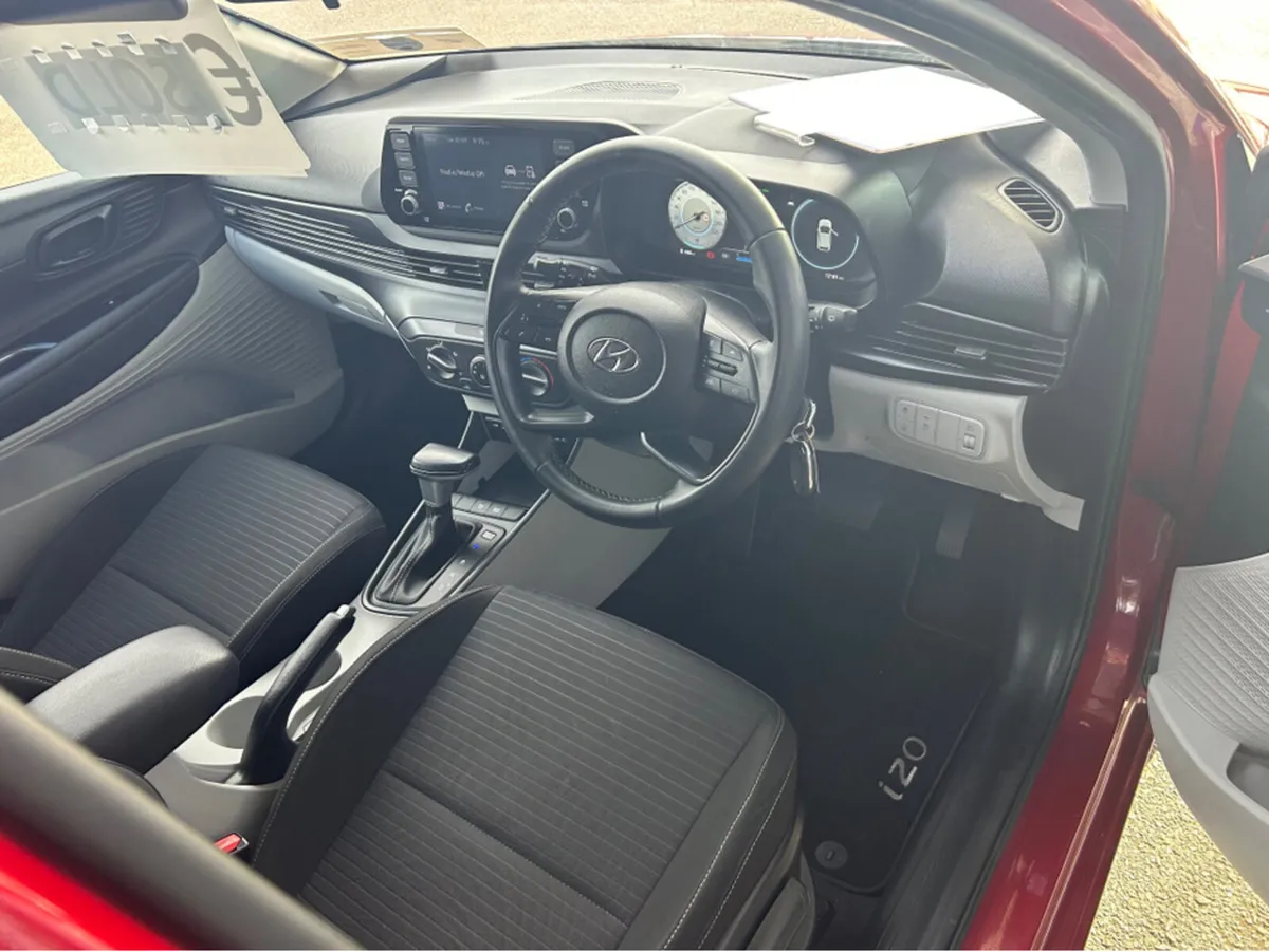 Hyundai i20 DELUXE PLUS 5DR AUTO AUTOMATIC - Image 4