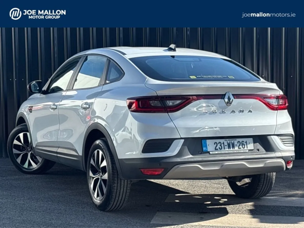 Renault Arkana Iconic TCE 140 Auto Mild Hybrid - Image 2