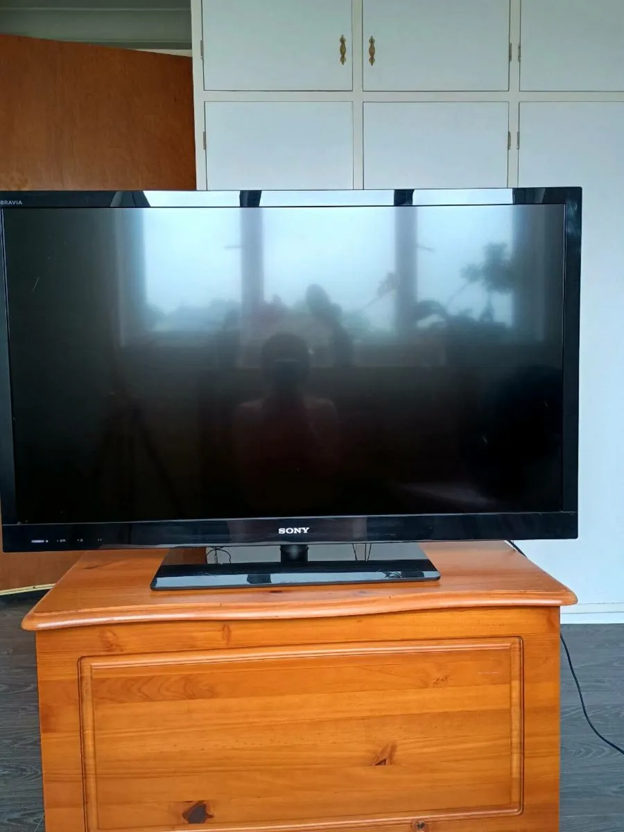 Sony TV - Image 2