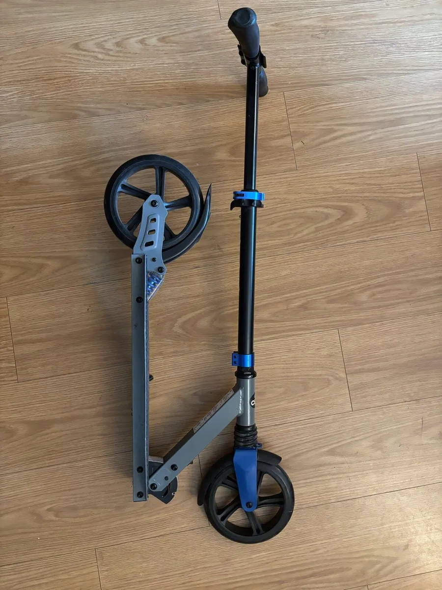 Scooter - Image 2