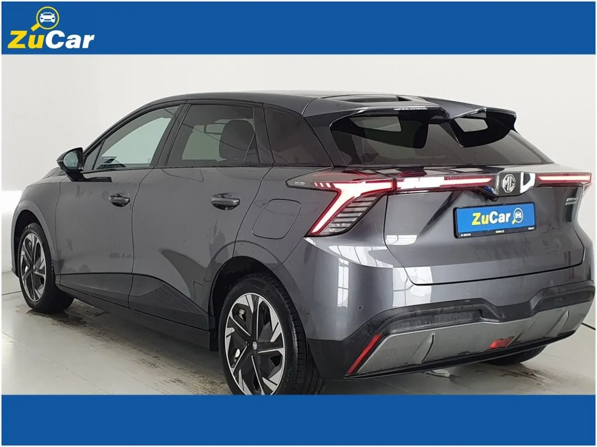 MG MG4  207 4 Trophy 203 Electric 64kwh Auto Long - Image 4