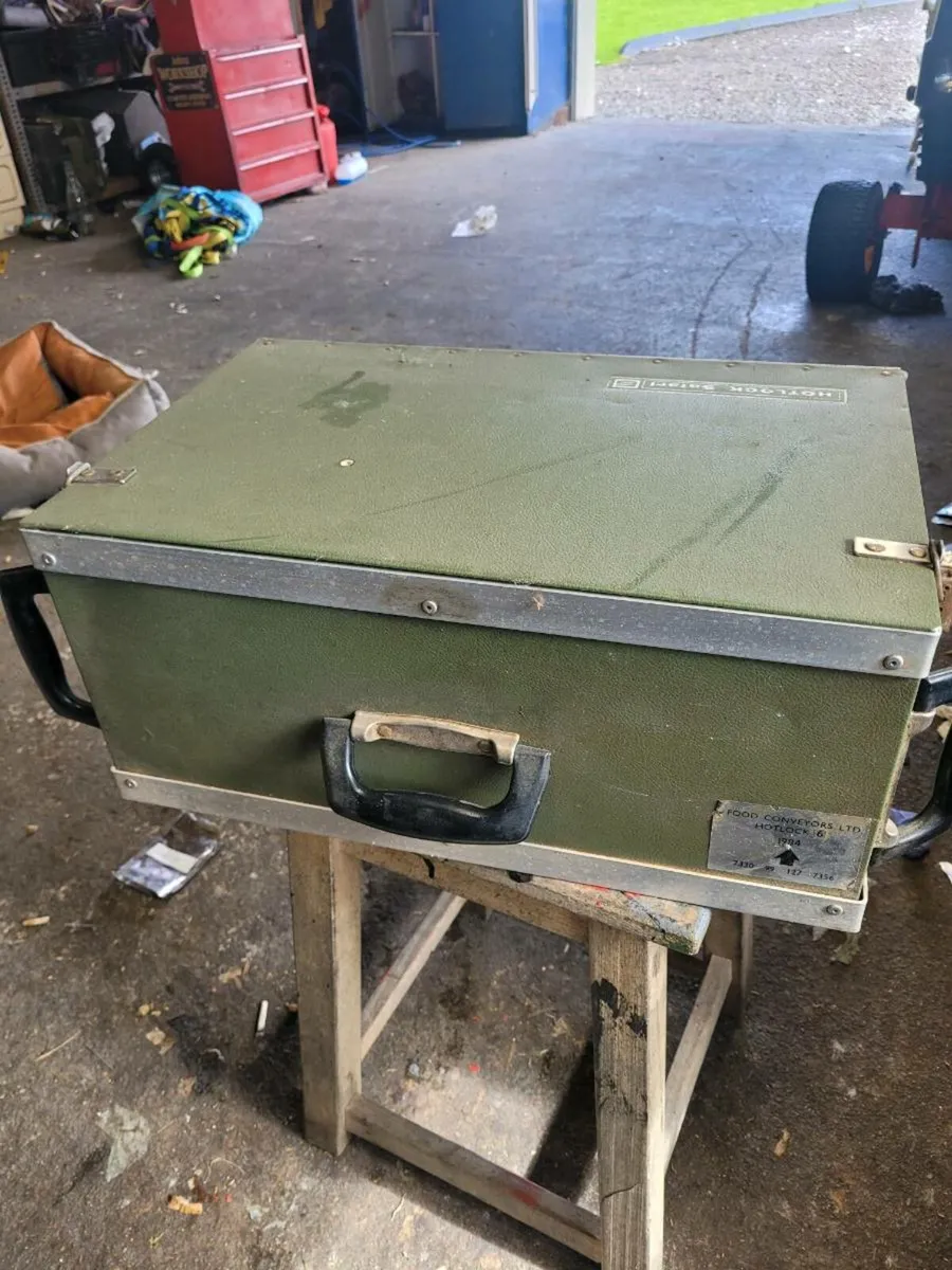 Vintage British army cooler - Image 1
