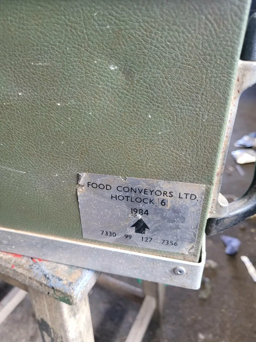 Vintage British army cooler - Image 2