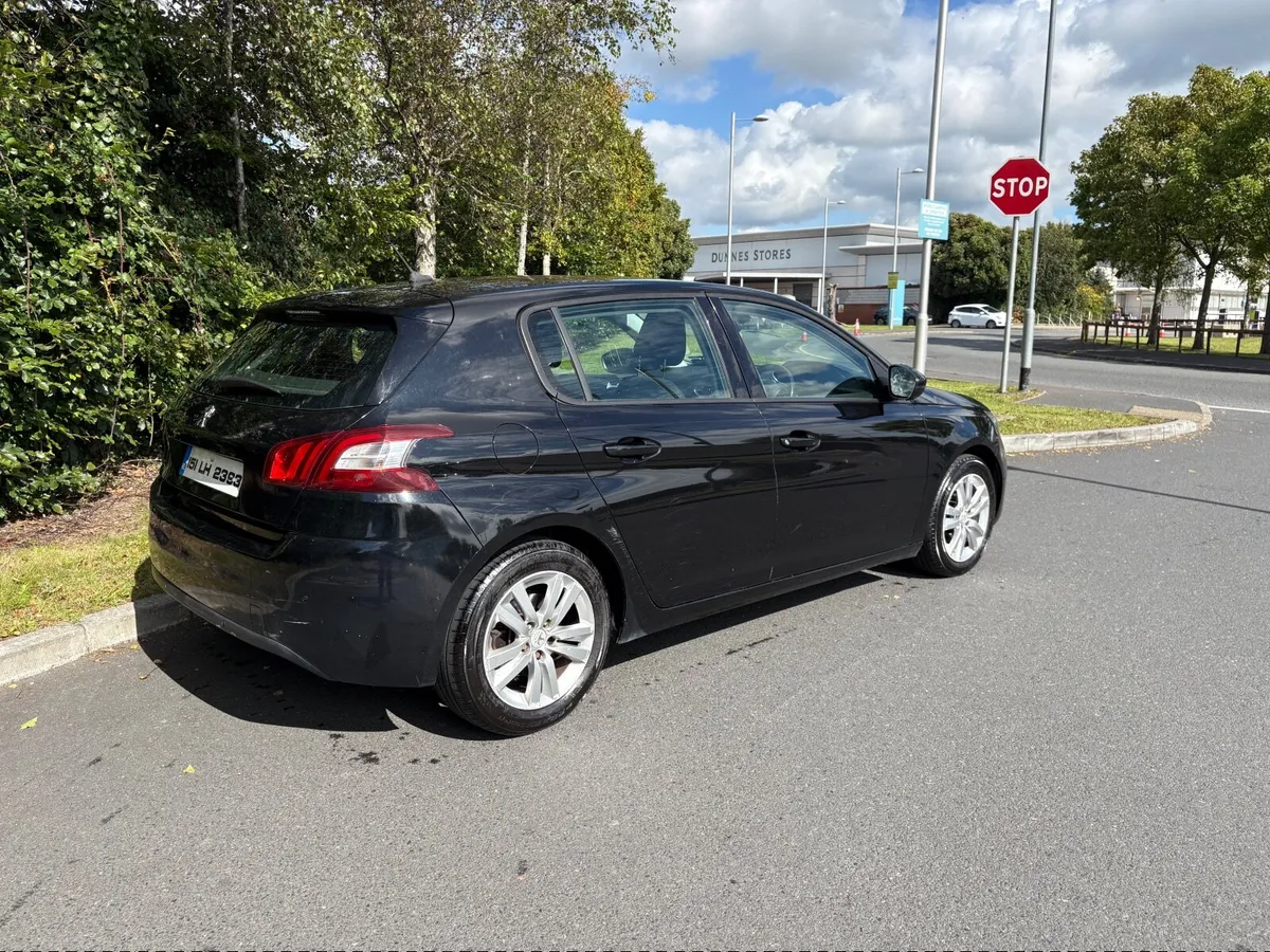Peugeot 308 2015 - Image 2