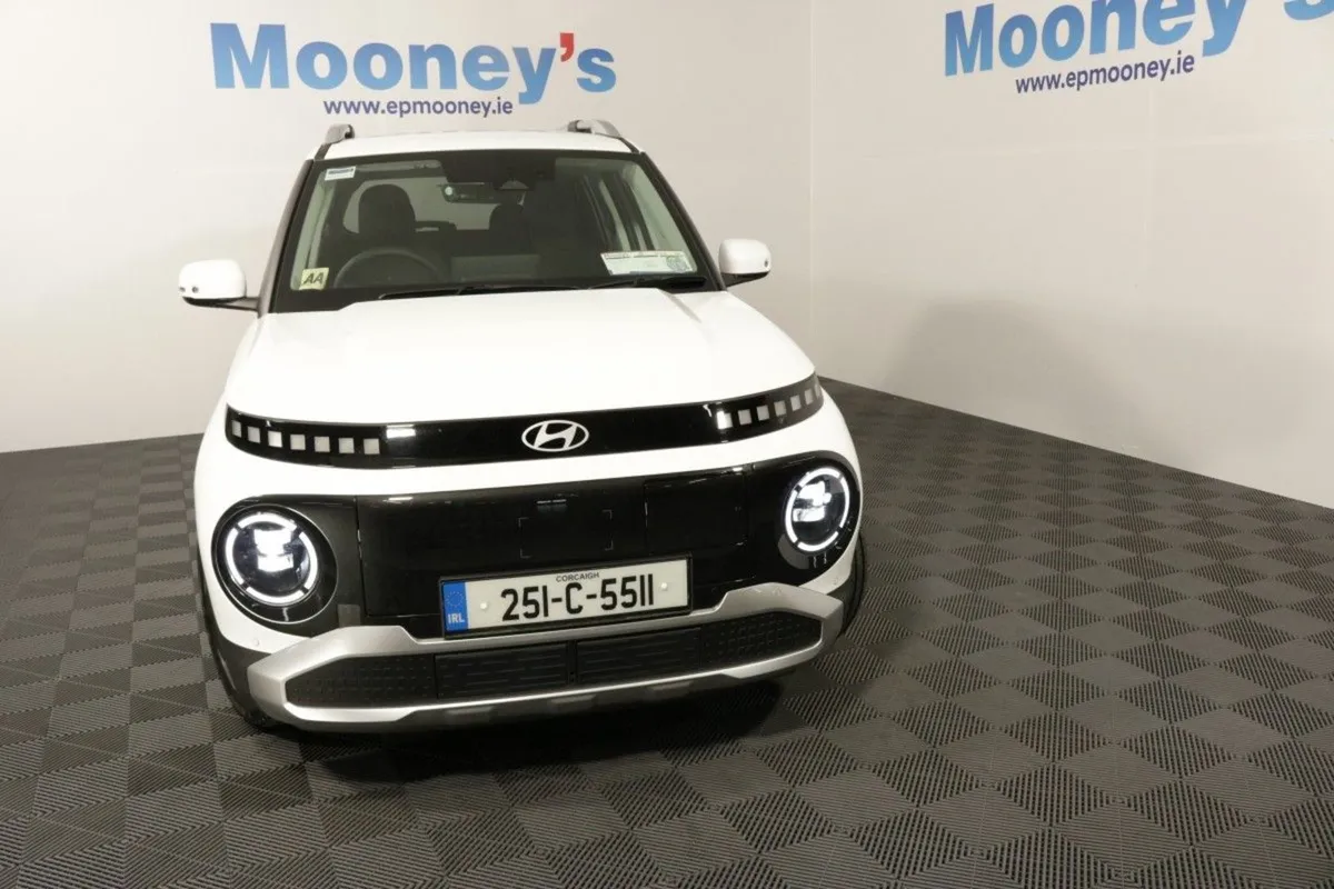 Hyundai INSTER Elegance 49 kWh EV - Image 2