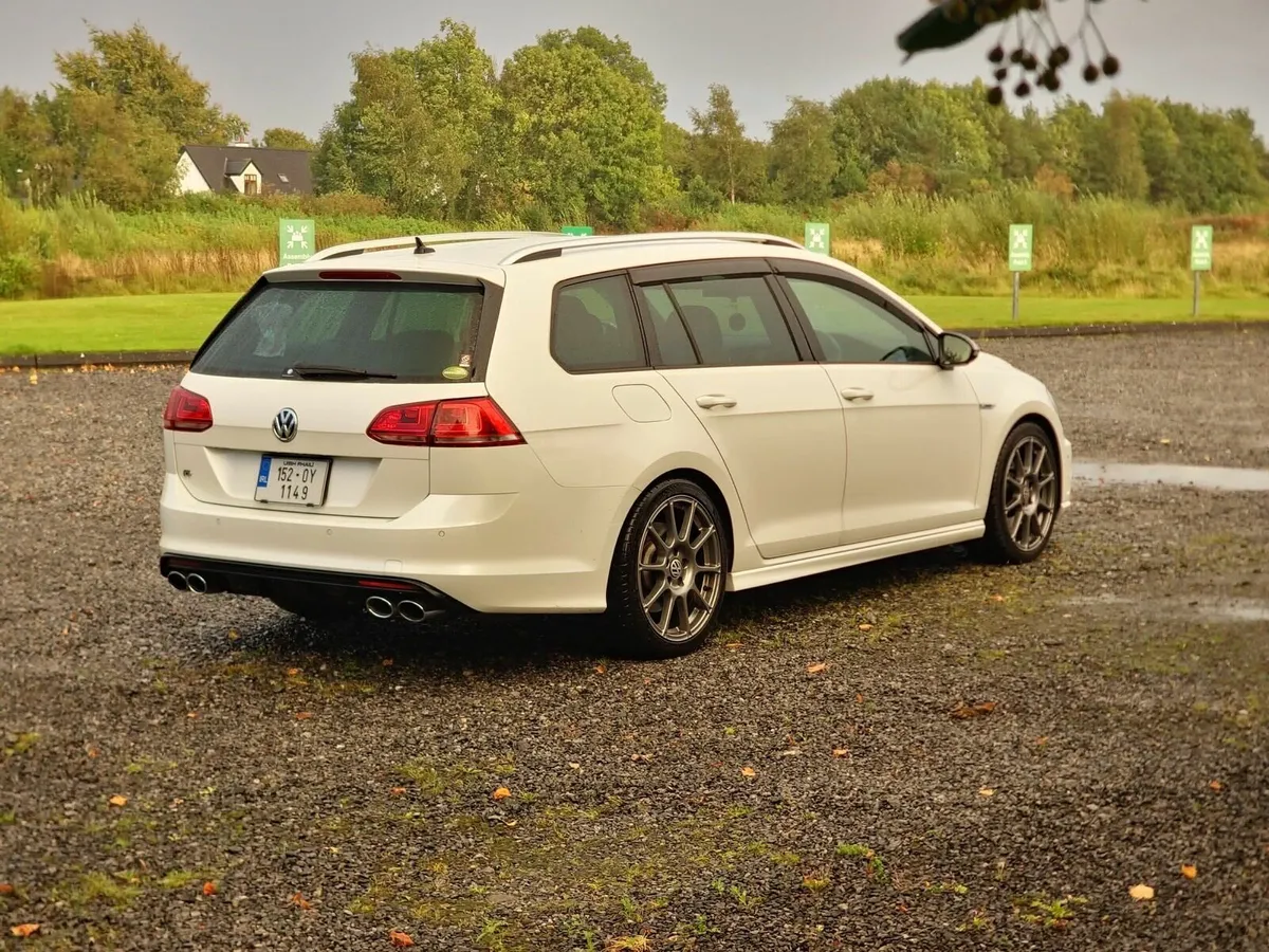 Volkswagen Golf R estate DSG - Image 4