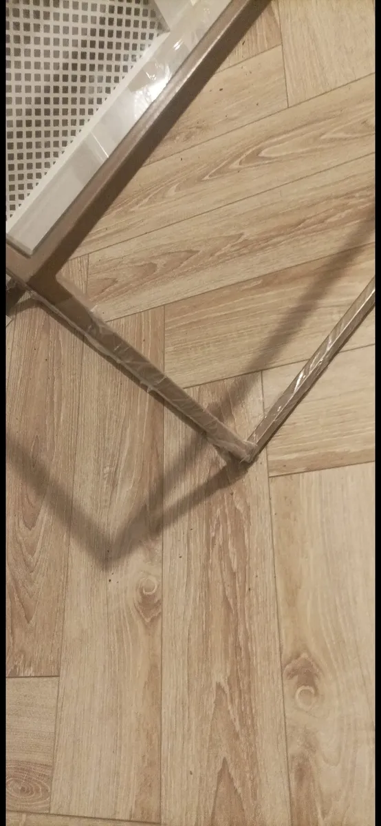 New Glass coffee table - Image 2