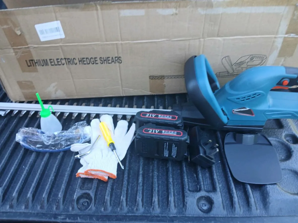 CORDLESS HEDGE TRIMMER - Image 4