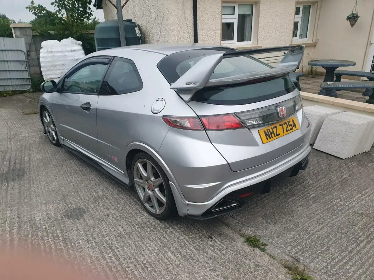 Honda civic type r - Image 2