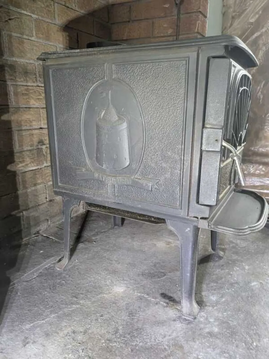Waterford Stanley cast-iron wood stove plus extras - Image 2