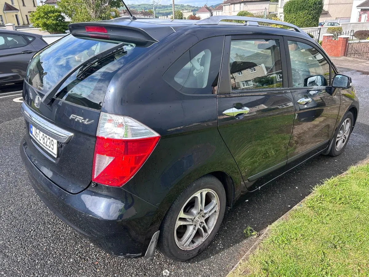 Honda FRV - Image 2