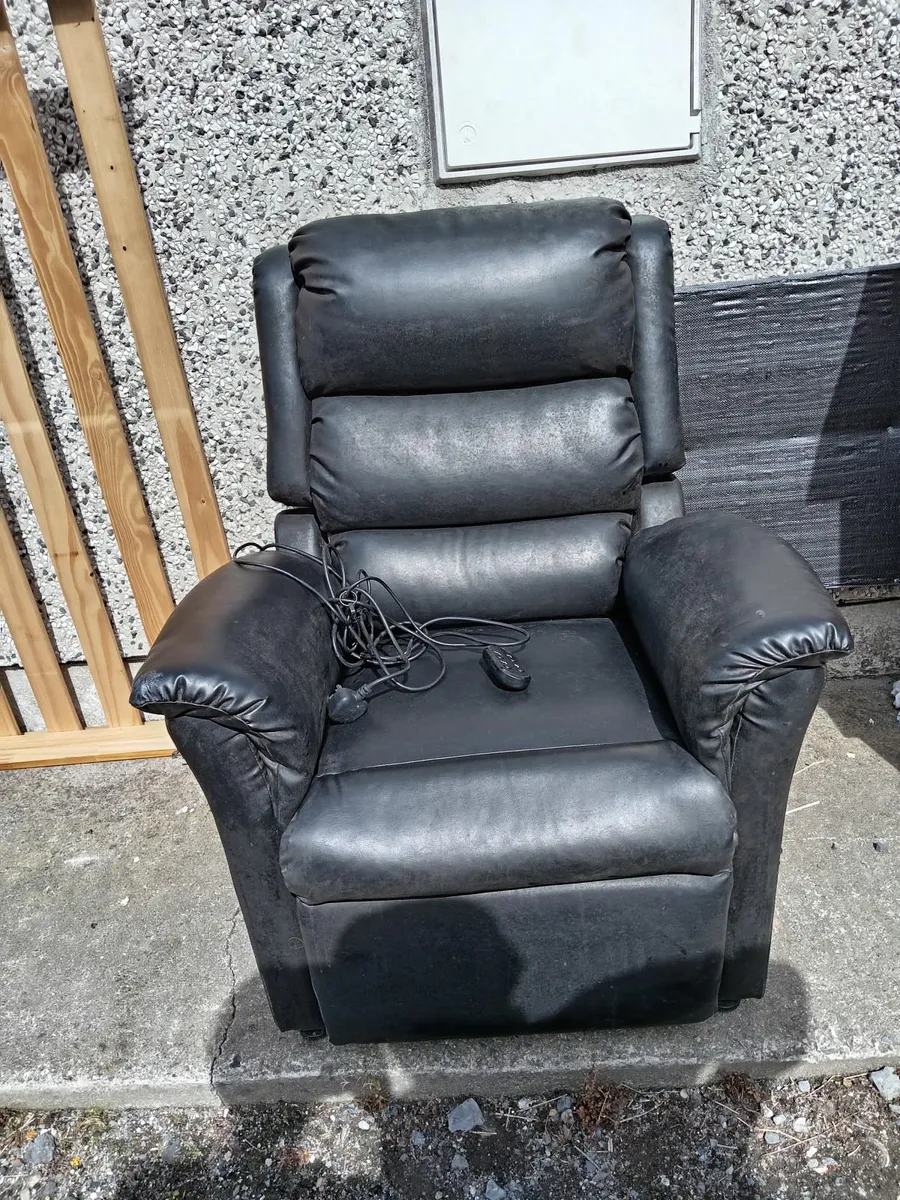 Recliner electric chair - Image 1