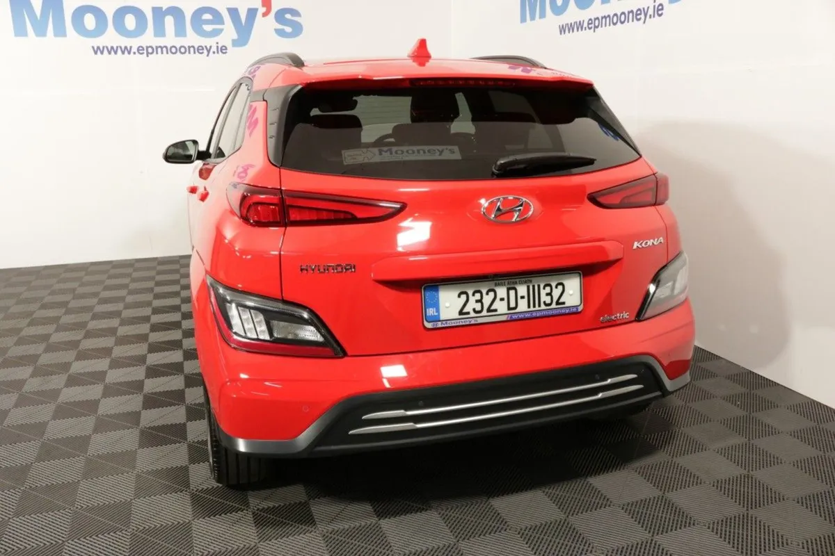 Hyundai Kona Electric Premium 64 kWh EV - Image 4