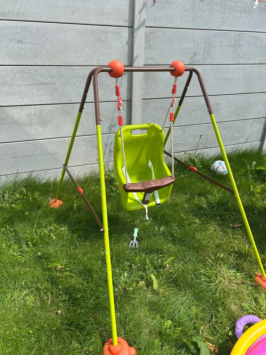 Baby swing
