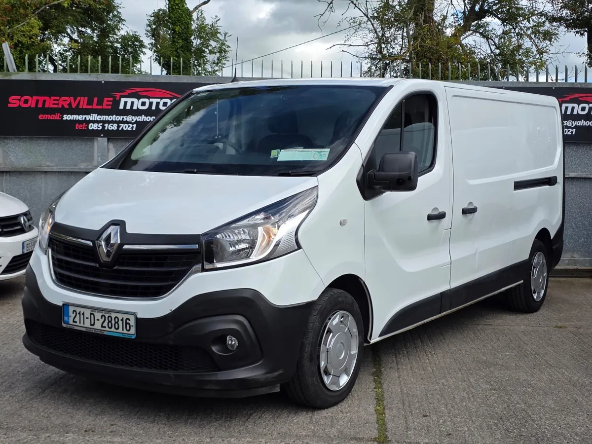 RENAULT TRAFIC 2.0 DIESEL 3 SEATER “VAT INCLUDED” - Image 3
