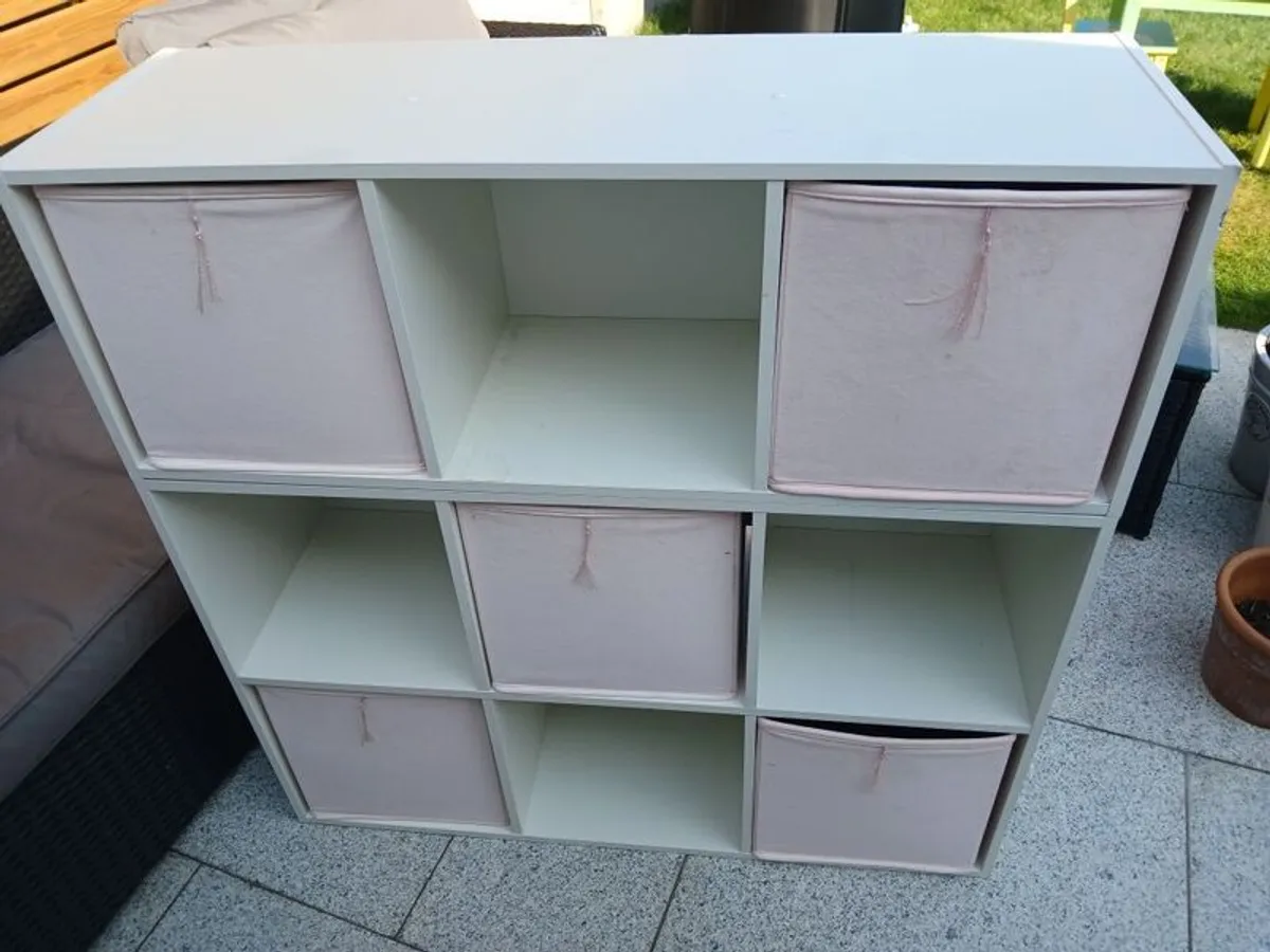 White cube storage unit