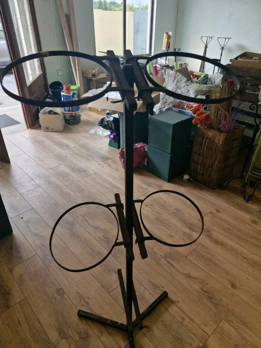 54 inches tall metal plant pot stand - Image 2