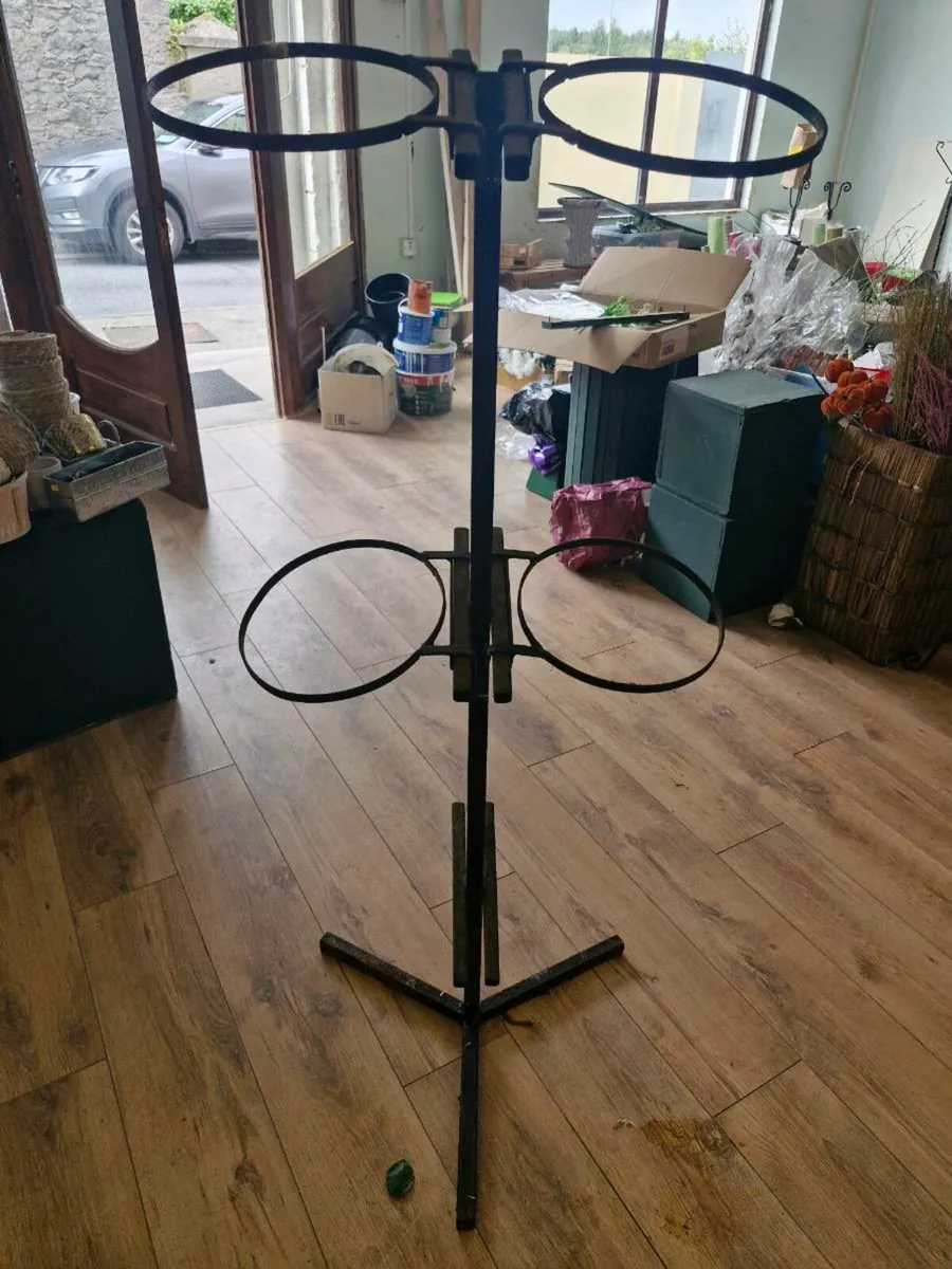 54 inches tall metal plant pot stand - Image 3