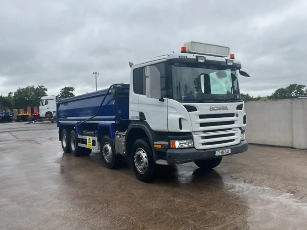 2017 Scania P410 8x4 Tipper - Image 1
