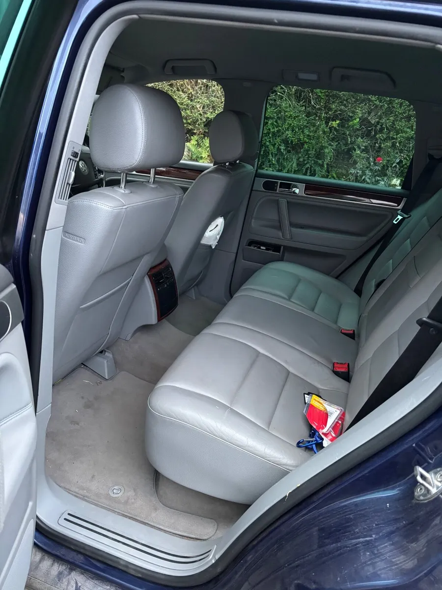 Volkswagen Touareg Automatic - Image 3