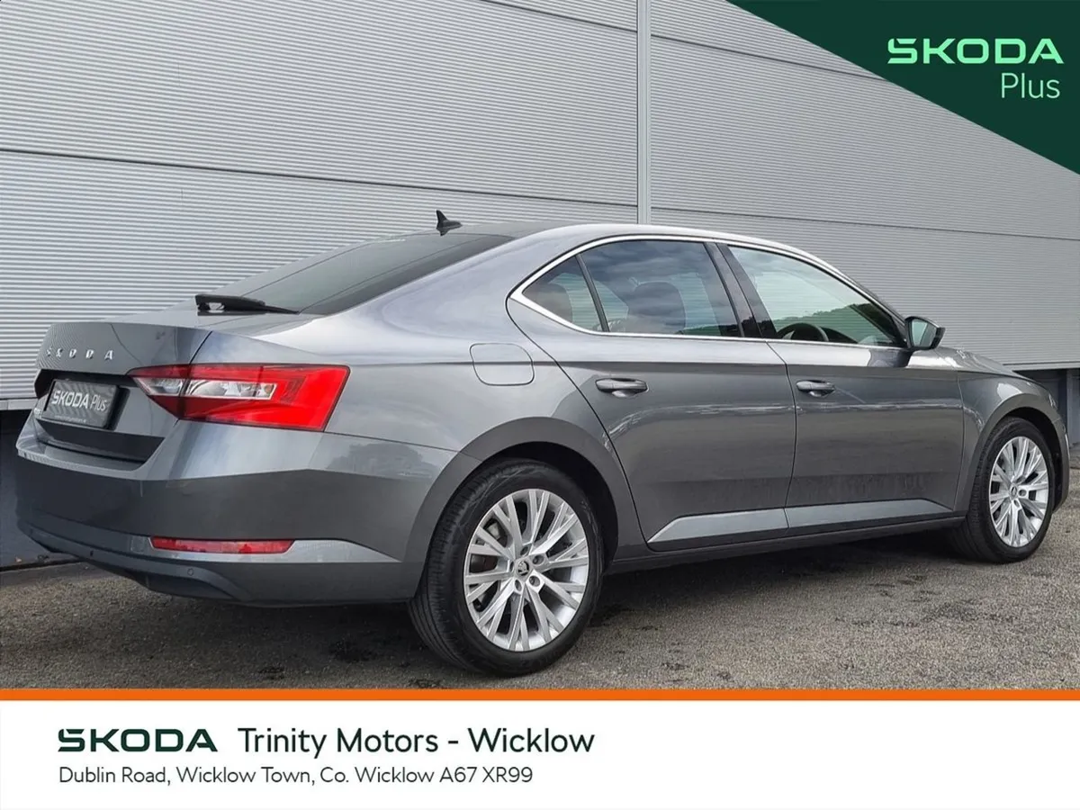 Skoda Superb Style 2.0tdi 150HP Dsg-auto Trinity - Image 3