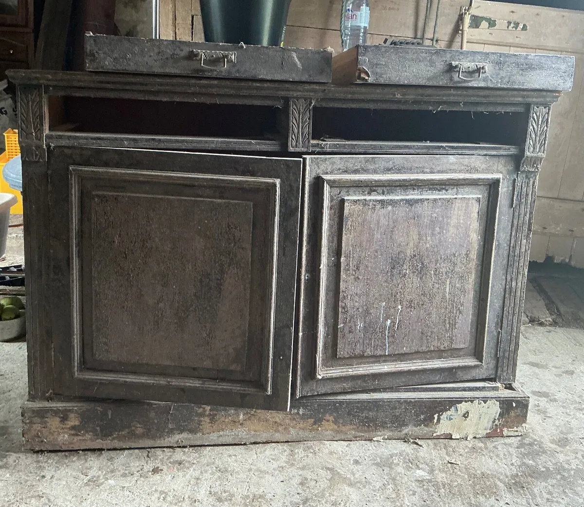 Antique sideboard for Repair/Upcycle - Image 2