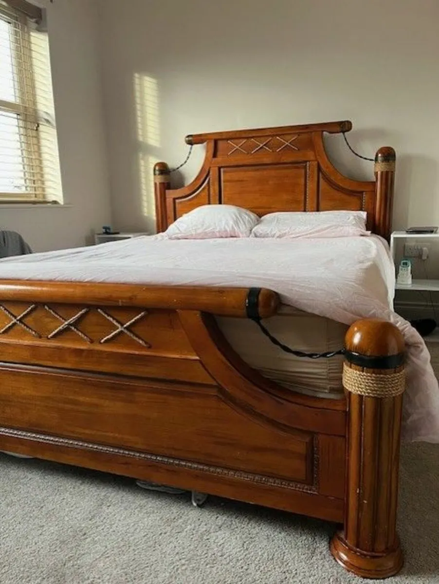 King sized Bed - Image 1