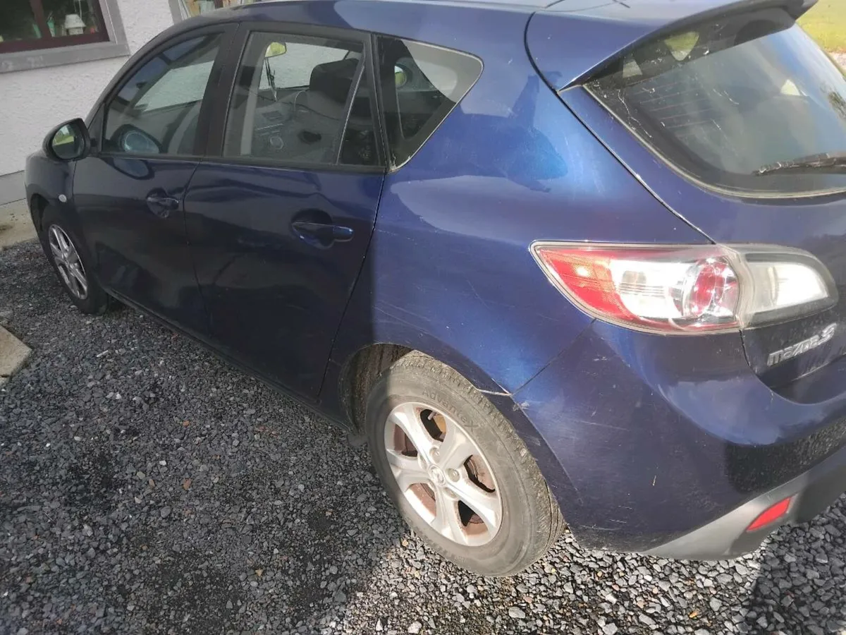 Mazda 3 - Image 2