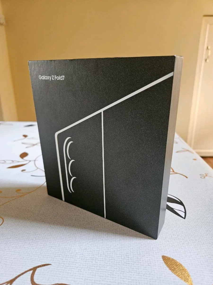 SAMSUNG Z FOLD 7 1TB - Image 1