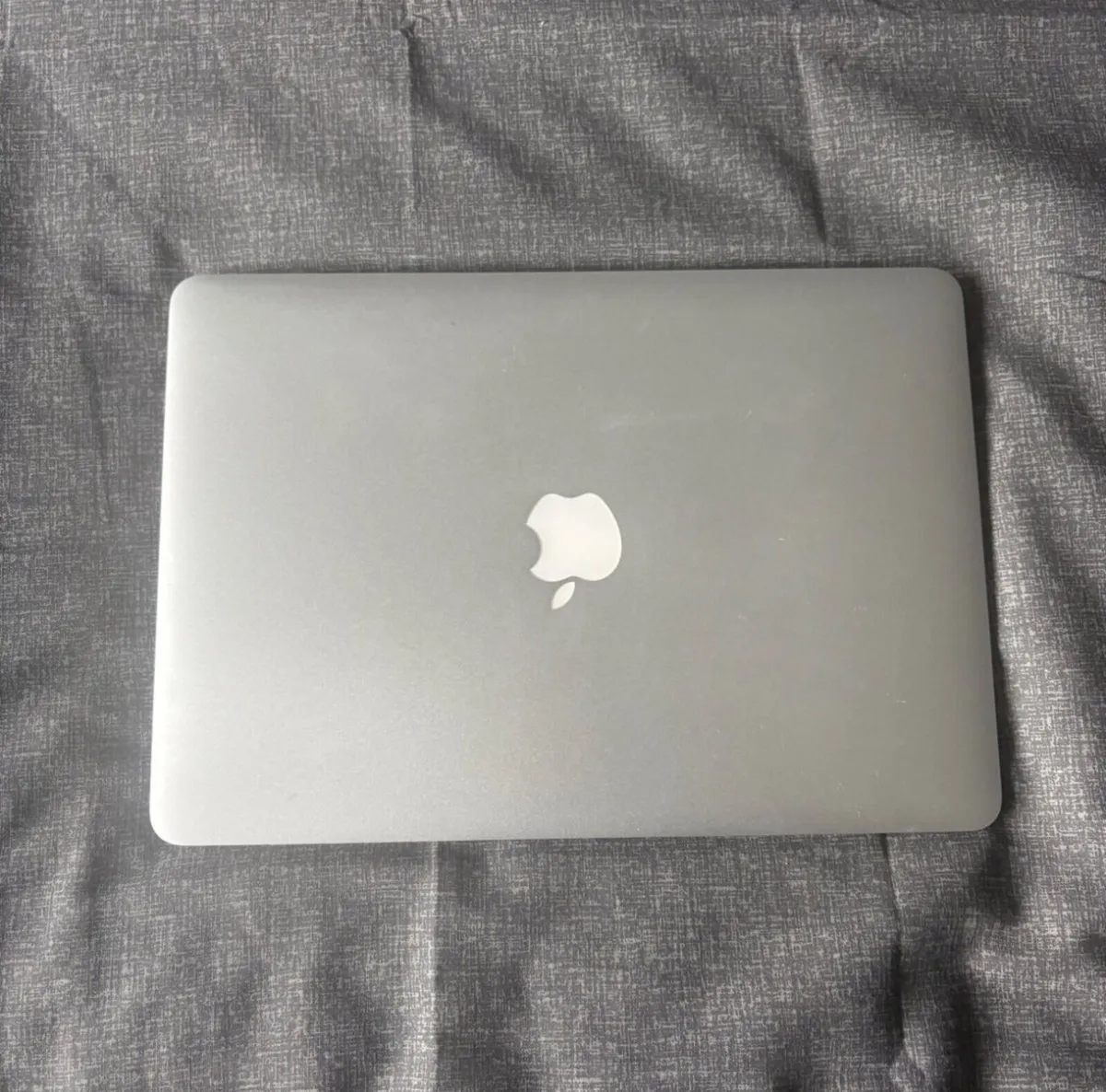 Apple MacBook Air 13" laptop (2017) - Image 3