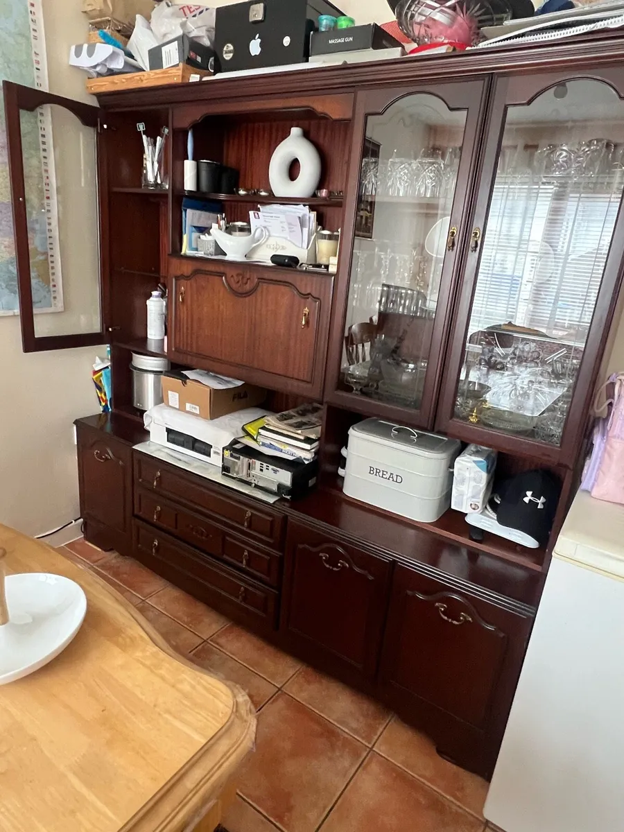 Large kitchen unit NEED GONE ASAP***