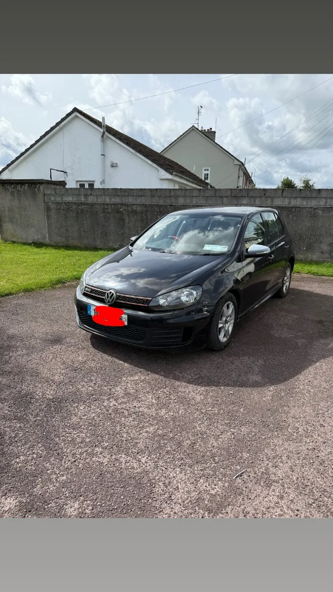 Volkswagen Golf 2010 - Image 1