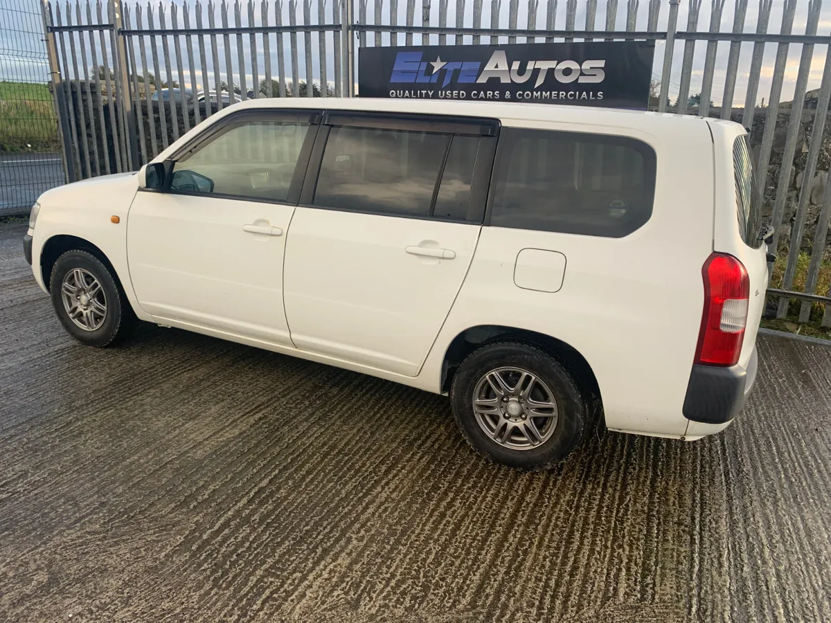 Toyota Probox Automatic 2015 - Image 4