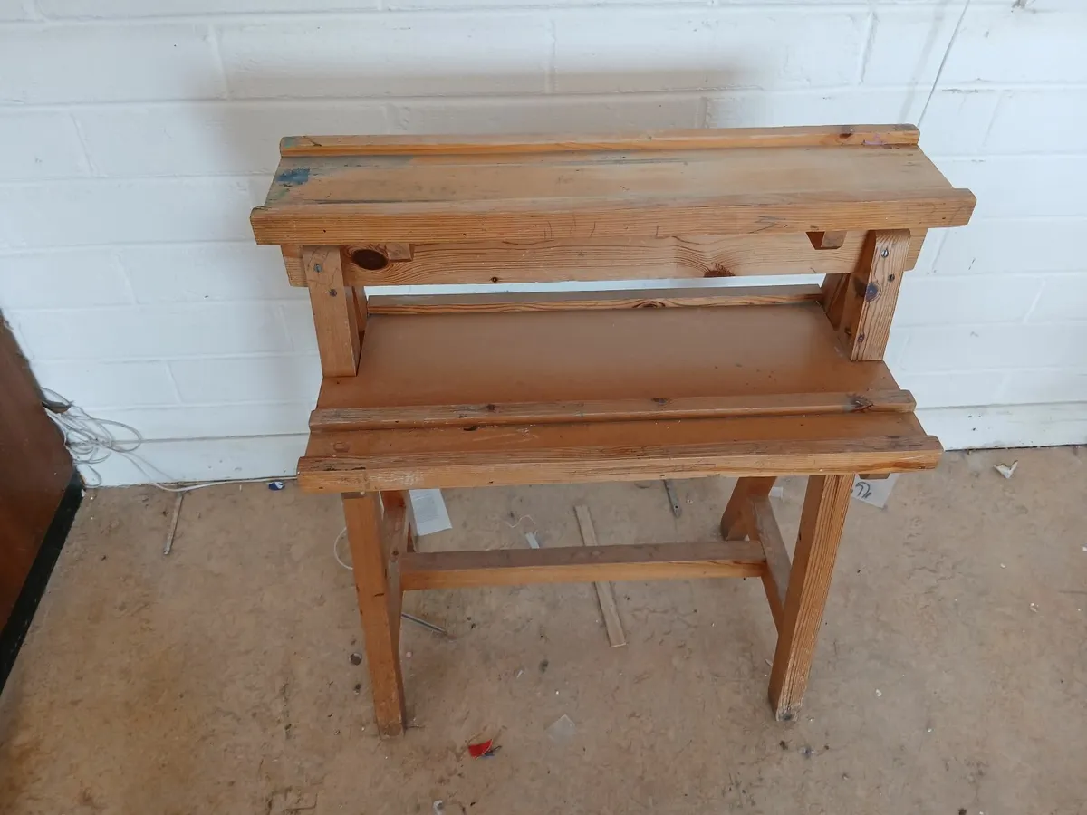 Easels - Image 3