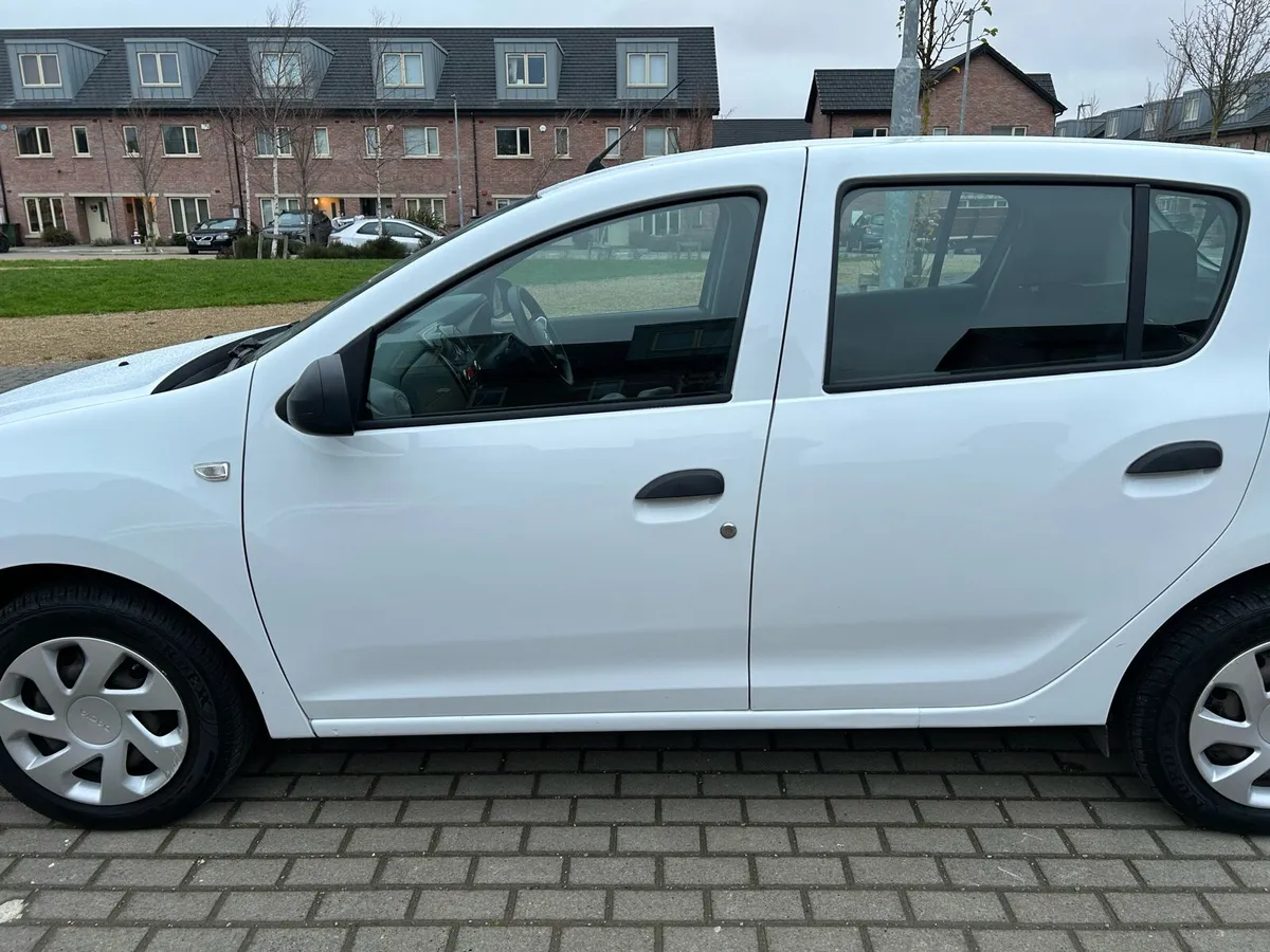 Dacia Sandero - Image 2