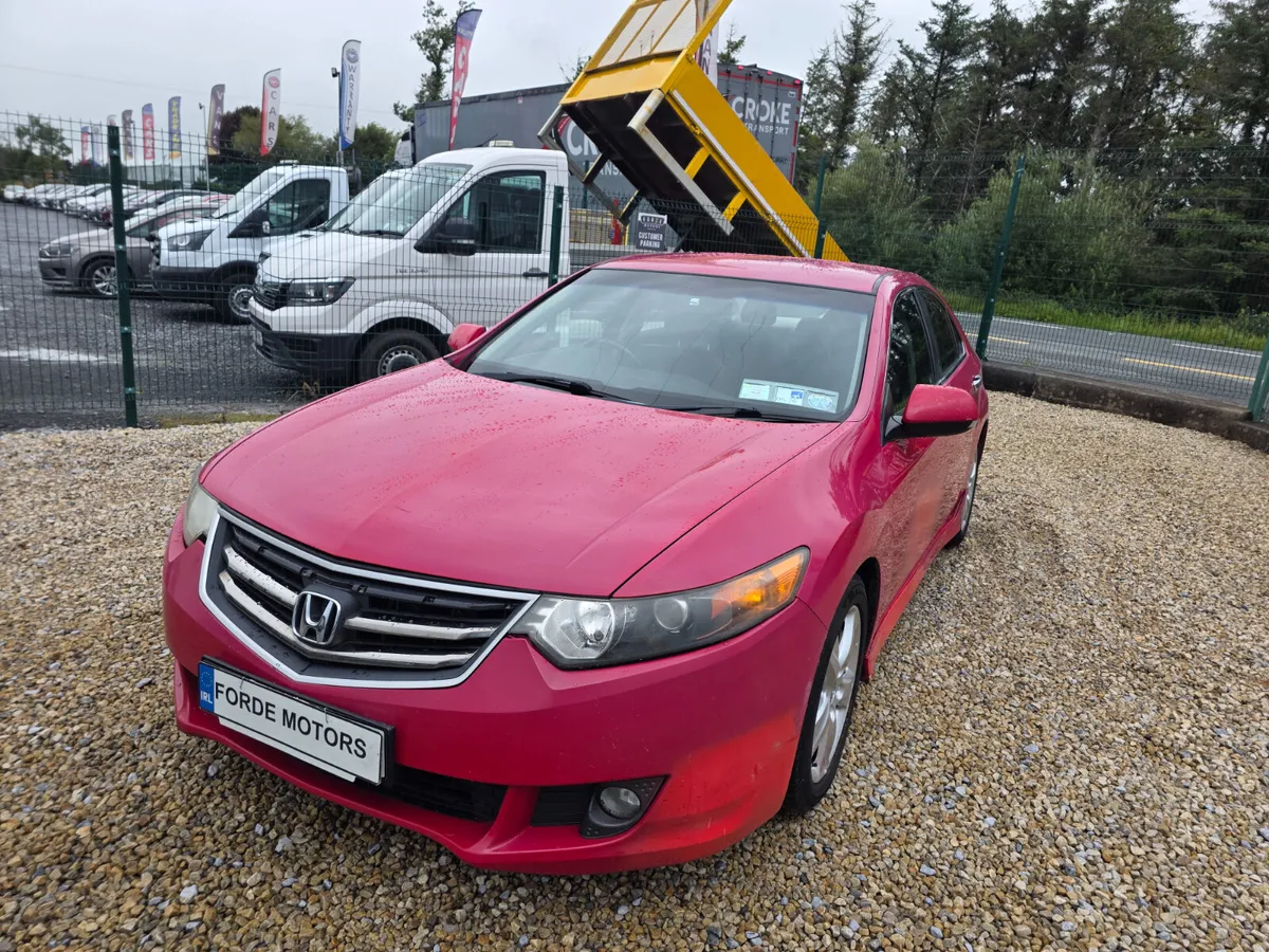 Honda Accord 2009 - Image 2