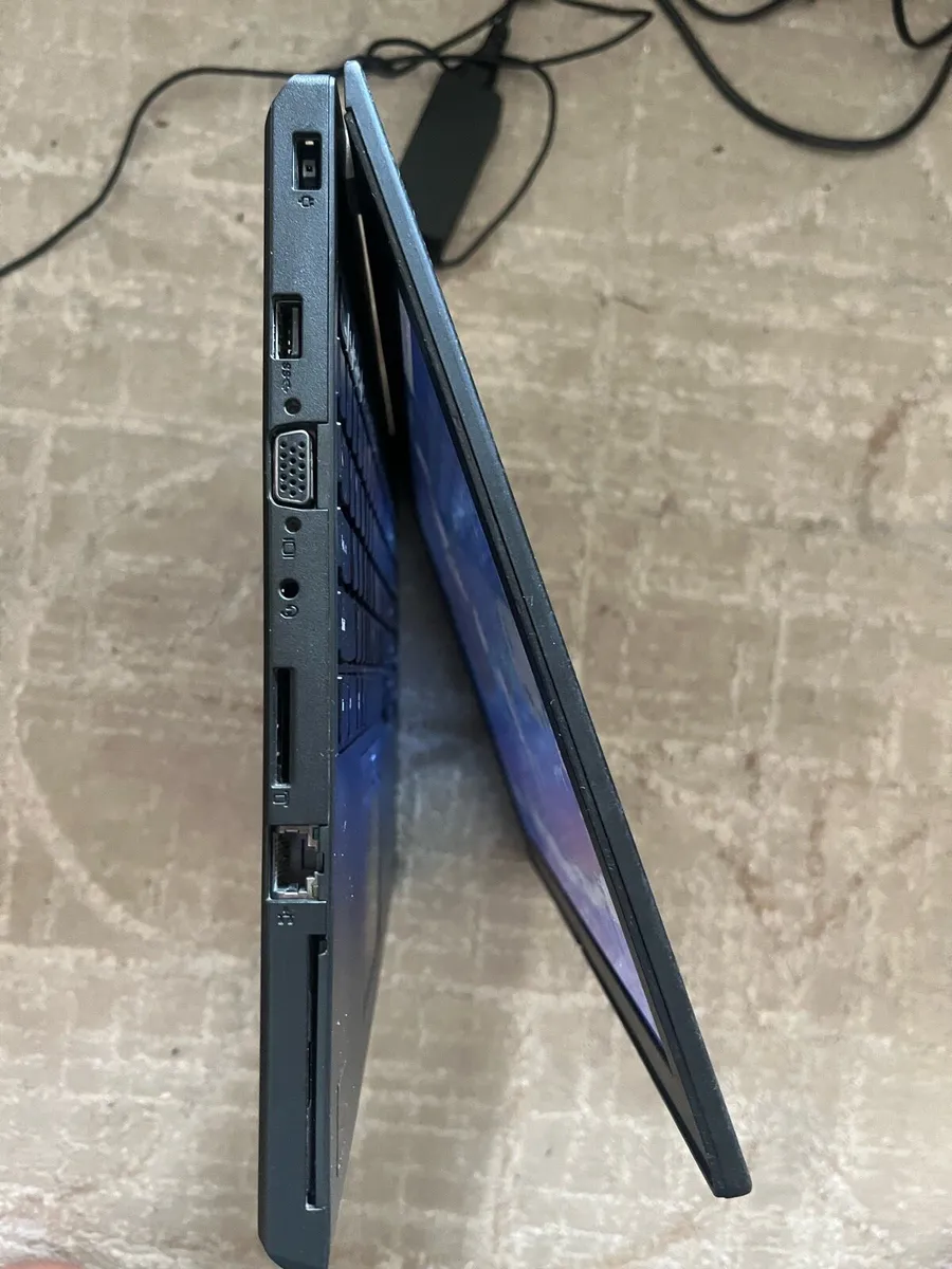 Lenovo T550 laptop - Image 2