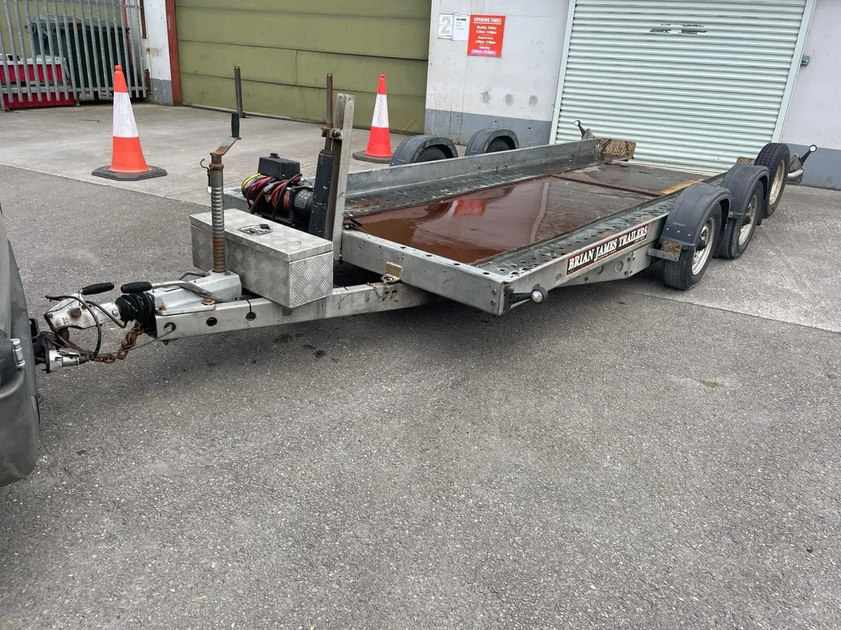 Car transporter - Image 1