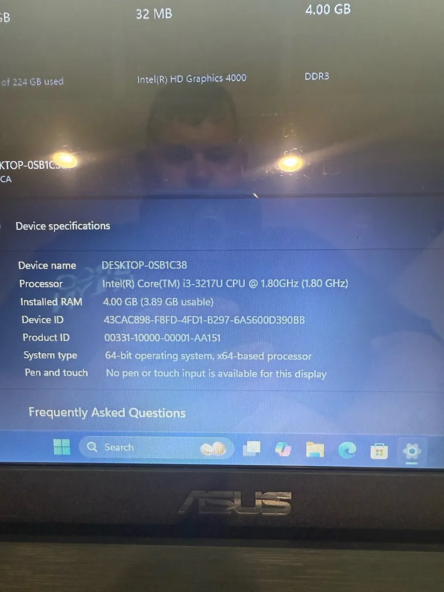 Laptop - Image 3
