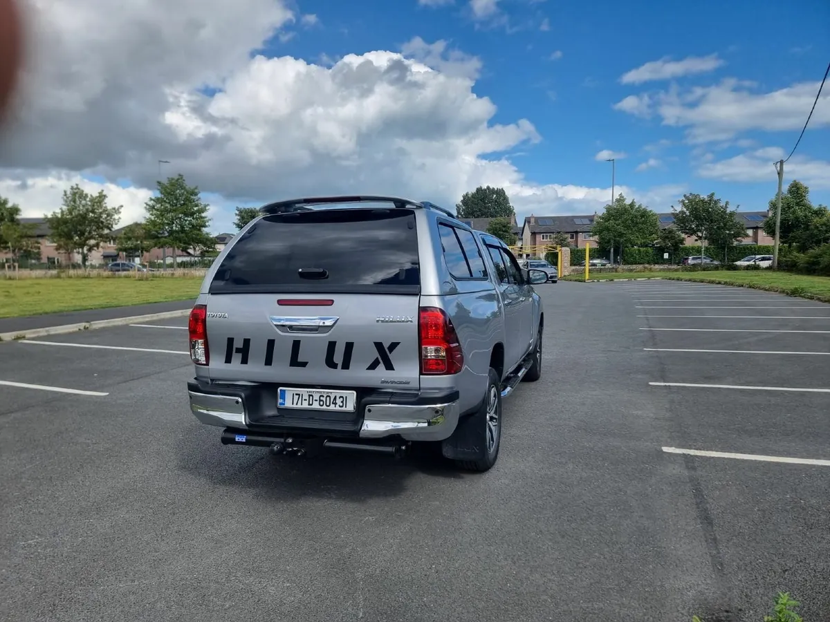 Toyota Hilux 2017 - Image 2