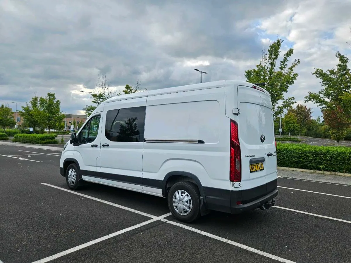 2025 Maxus Deliver 9 crew cab - Image 4