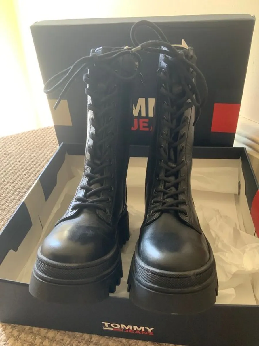Tommy Jeans Black Boots UK4 - Image 4