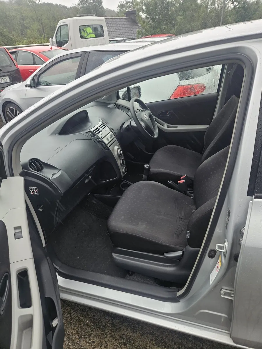 Yaris - Image 4