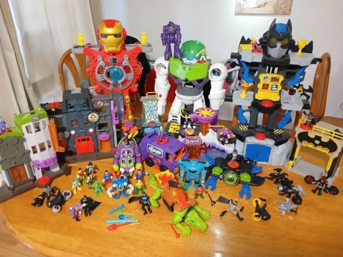 Imaginext Bundle (Batman, Penguin,Joker,Buzz & mor